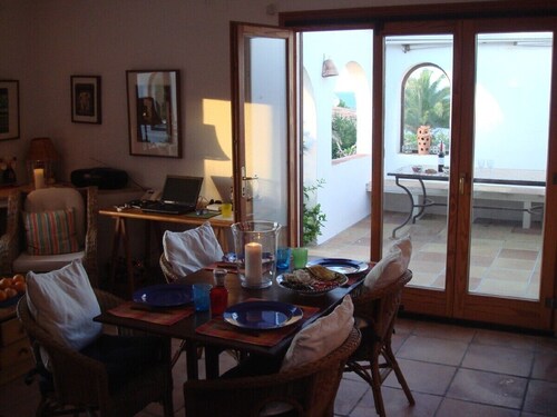 Few minutes to the beach