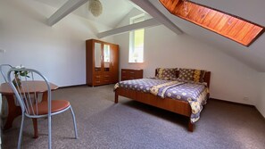 8 Schlafzimmer, Bügeleisen/Bügelbrett, Reisekinderbett, kostenloses WLAN