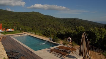 Piscine extérieure, piscine chauffée