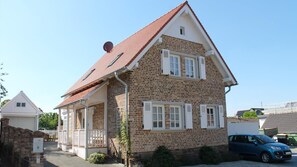 Exterior - Cozy brick house with garden near Cologne Bonn Phantasialand Christmas market (Bornheim)
