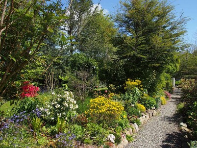 Boutique Holiday Cottage set in a large and tranquil garden near Durrus