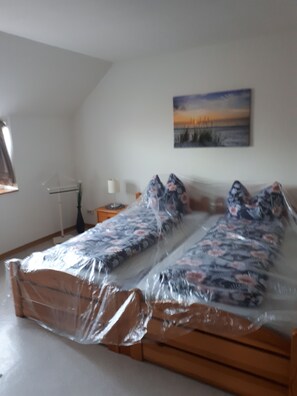 2 Schlafzimmer, Bügeleisen/Bügelbrett, kostenloses WLAN, Bettwäsche