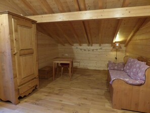 TV, fireplace, DVD player, stereo