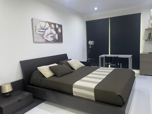 1 bedroom, iron/ironing board, free WiFi, bed sheets - AntikMalta House Family Flat: a unique Maltese atmosphere (SLIEMA)