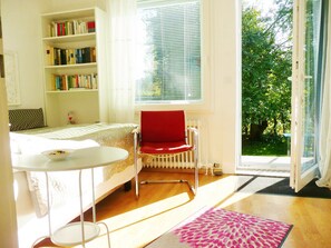 2 slaapkamers, een bureau, een strijkplank/strijkijzer, wifi