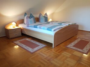 2 bedrooms, free WiFi, bed sheets