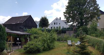Gemütliche Ferienwohnung im schönen Erzgebirge - Wohnung Frühling
