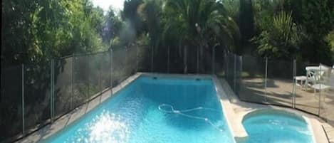 Udendørs pool, opvarmet pool