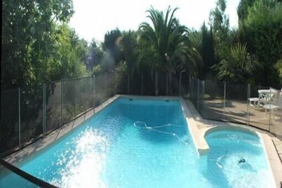 Magnífica villa privada mediterránea, vistas al mar, entre Beziers y la piscina climatizada Agde