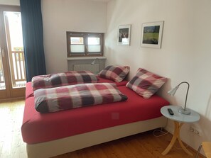 4 chambres, bureau, fer et planche à repasser, Wi-Fi gratuit