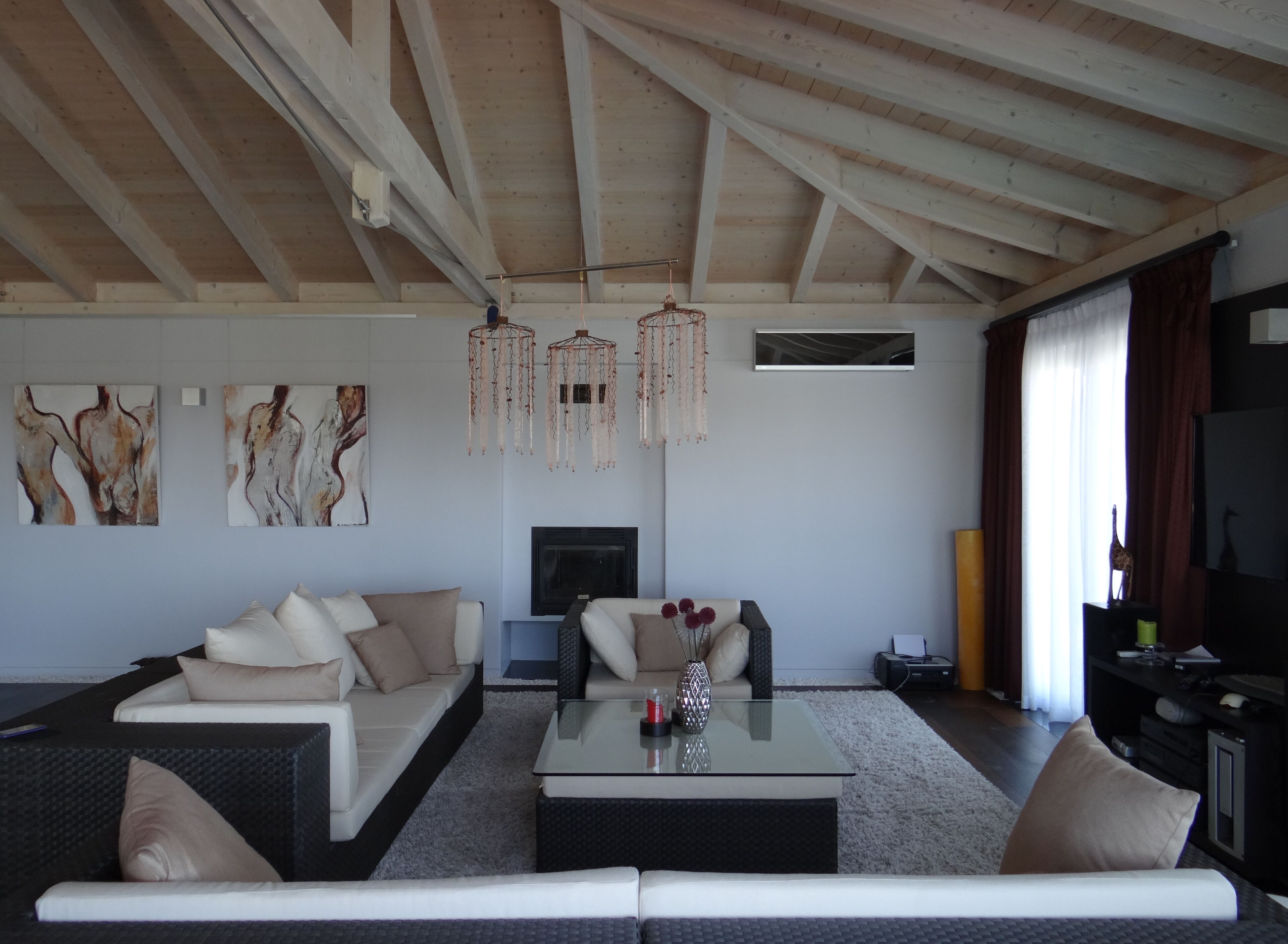 Smart TV, fireplace, DVD player, music library