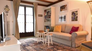 Télévision, livres, chaßne hi-fi