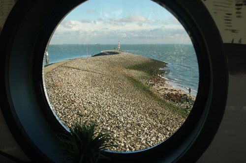 Characteristic apartment, renovated, 500m from the sea, beach and town center