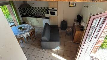 TV, ping pong, books