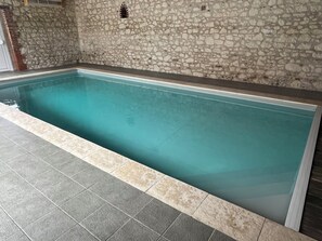 Innenpool, beheizter Pool