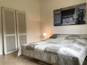 3 chambres, fer et planche Ă repasser, Wi-Fi, draps fournis