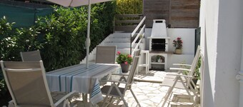 stor T3 første etasje i huset