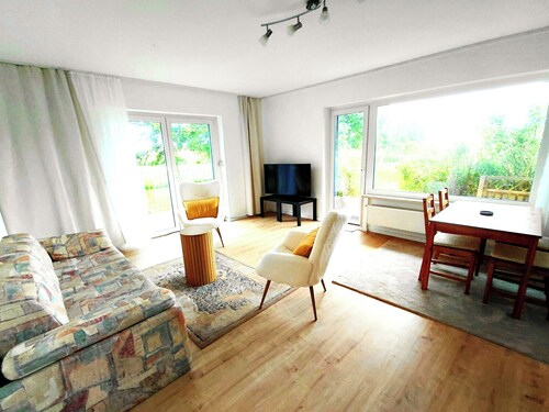 Your getaway to the North Sea. A bright, quiet vacation rental right behind the dike.
