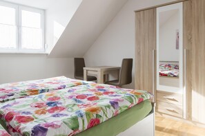 2 habitaciones, tabla de planchar con plancha y wifi gratis 