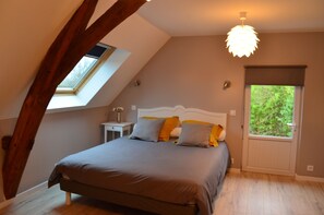 3 chambres, bureau, fer et planche à repasser, Wi-Fi gratuit