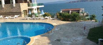 RIGHT PLACE FOR A DREAM VACATION