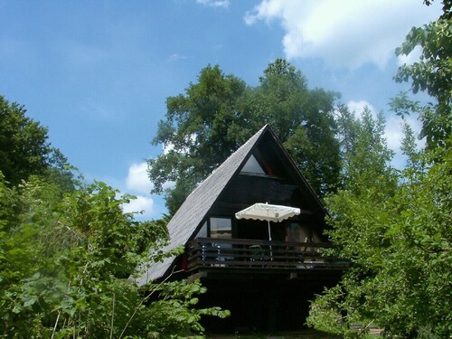 Komfort-Ferienhaus in ruhiger Südlage mit großem Freizeit- u. Sportangebot.