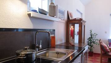 Kühlschrank, Ofen, Herdplatte, Geschirrspüler