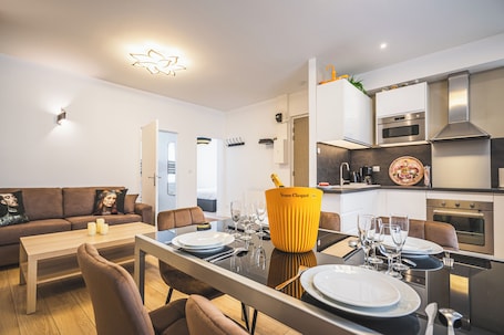 Fridge, microwave, oven, stovetop. Cathedral, A sparkling stay !🥂