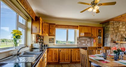 BROWNSTOWN LODGE - Fishing Lodge y Country House con vistas al lago y ubicación aislada