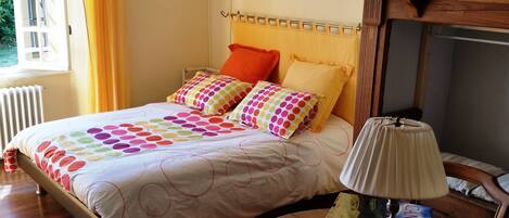 4 chambres, fer et planche à repasser, Wi-Fi gratuit