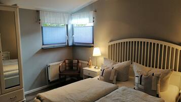 1 Schlafzimmer, Reisekinderbett, kostenloses WLAN, Bettwäsche