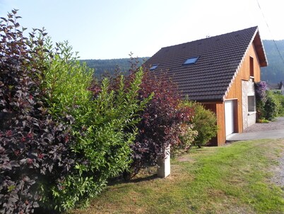 Chalet muy cómodo al final del lago a 200 metros del lago con wifi / 3 ESTRELLAS