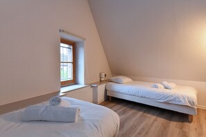 2 Schlafzimmer, Bügeleisen/Bügelbrett, kostenloses WLAN, Bettwäsche