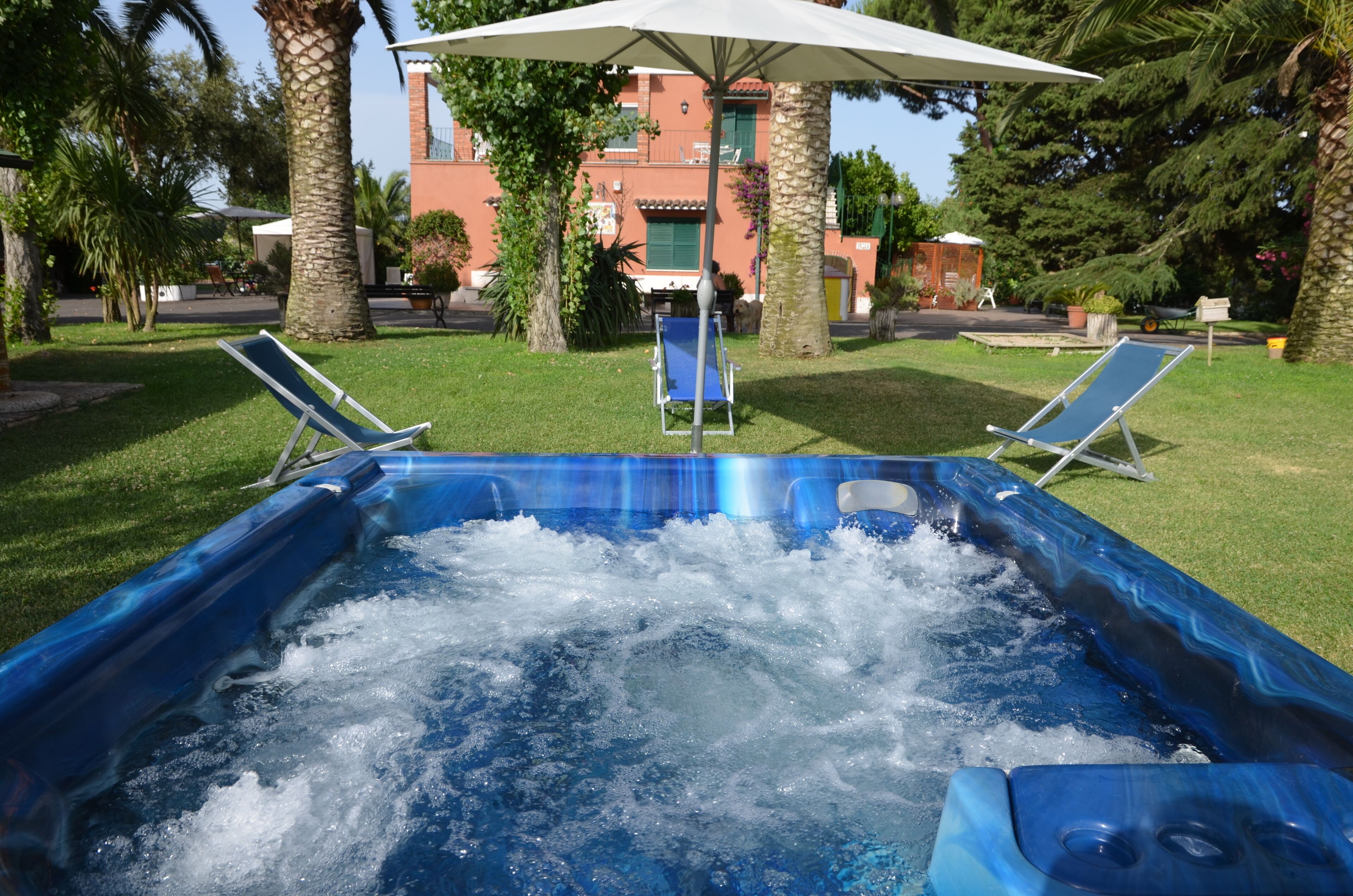 Bain à remous extérieur