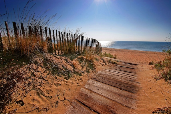Ubicación cercana a la playa