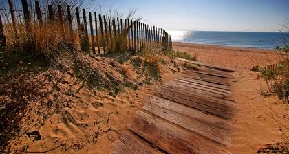 For rent; villa in the center of a resort, quiet area in Valras Beach