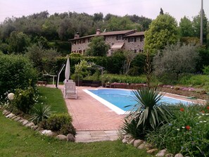 Outdoor pool - Detached summer cottage (Pesina)