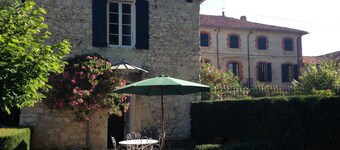 House - Vaucluse - Provence - Castle with wooded park