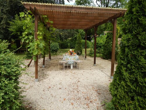 bed and breakfast in the setting sun 