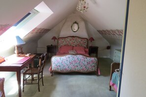 2 bedrooms, desk, iron/ironing board, free WiFi - HOUSE FINISTÈRE -SUD BRETAGNE  (Cast)