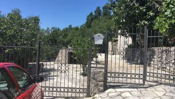 Enceinte de lâhĂ©bergement