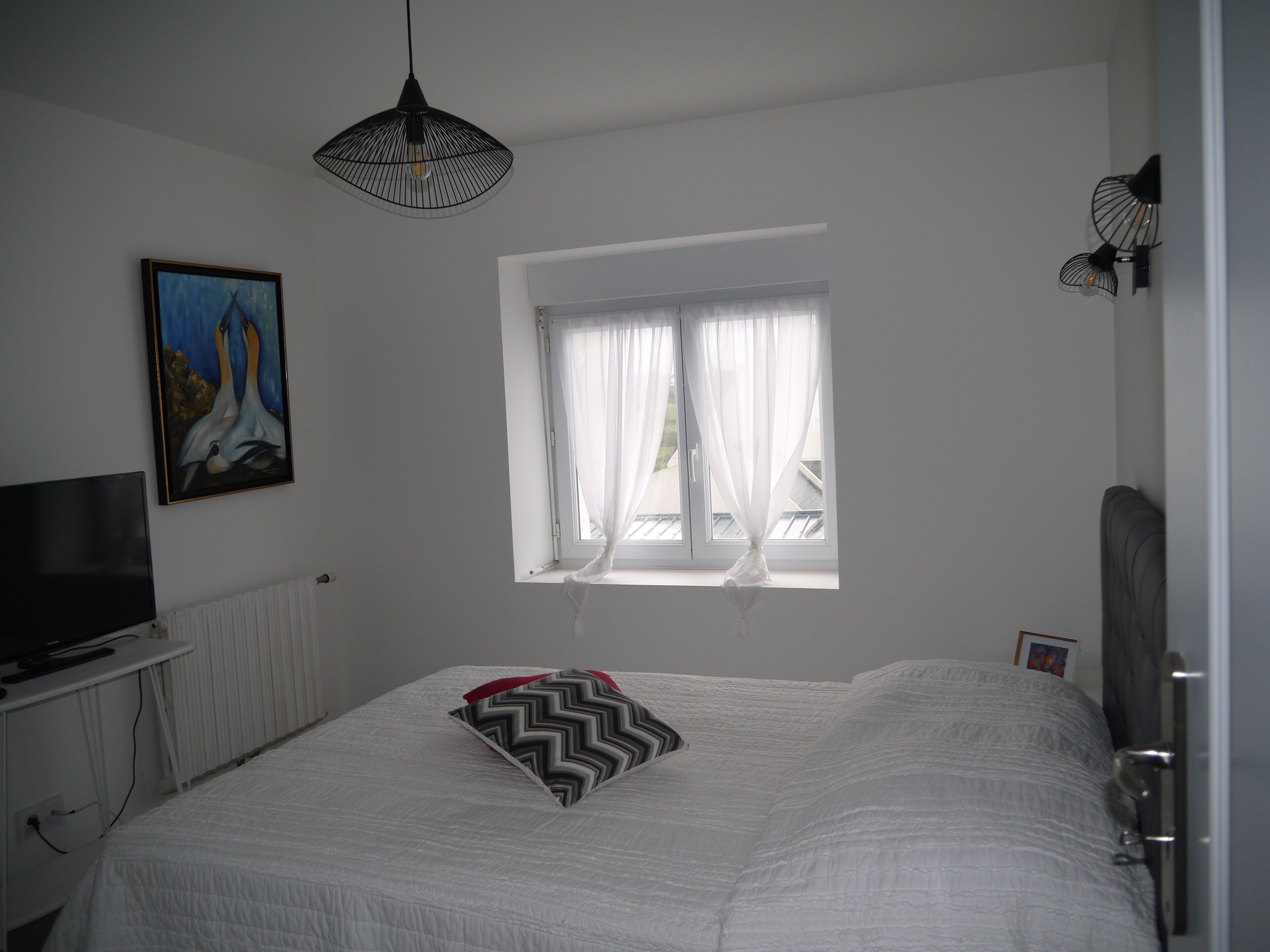 2 makuuhuonetta, silitysrauta/-lauta, ilmainen Wi-Fi, vuodevaatteet