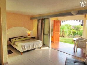 1 chambre, fer et planche à repasser, Wi-Fi, draps fournis