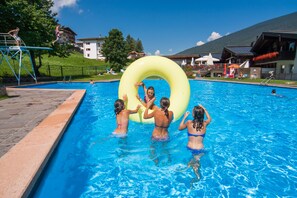 Indoor pool, outdoor pool - In the hearth of the Dolomites, 100 m from the first ski slopes, clime house (Südtirol)