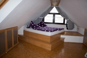 4 chambres, lit parapluie, Wi-Fi, draps fournis