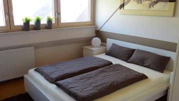 4 Schlafzimmer, Reisekinderbett, WLAN, Bettwäsche