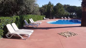 Een verwarmd zwembad