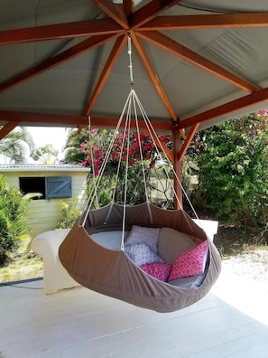 Terrace/patio - Unique in Guadeloupe: Villa 400 m from the beach with mango tree house (Le Gosier)