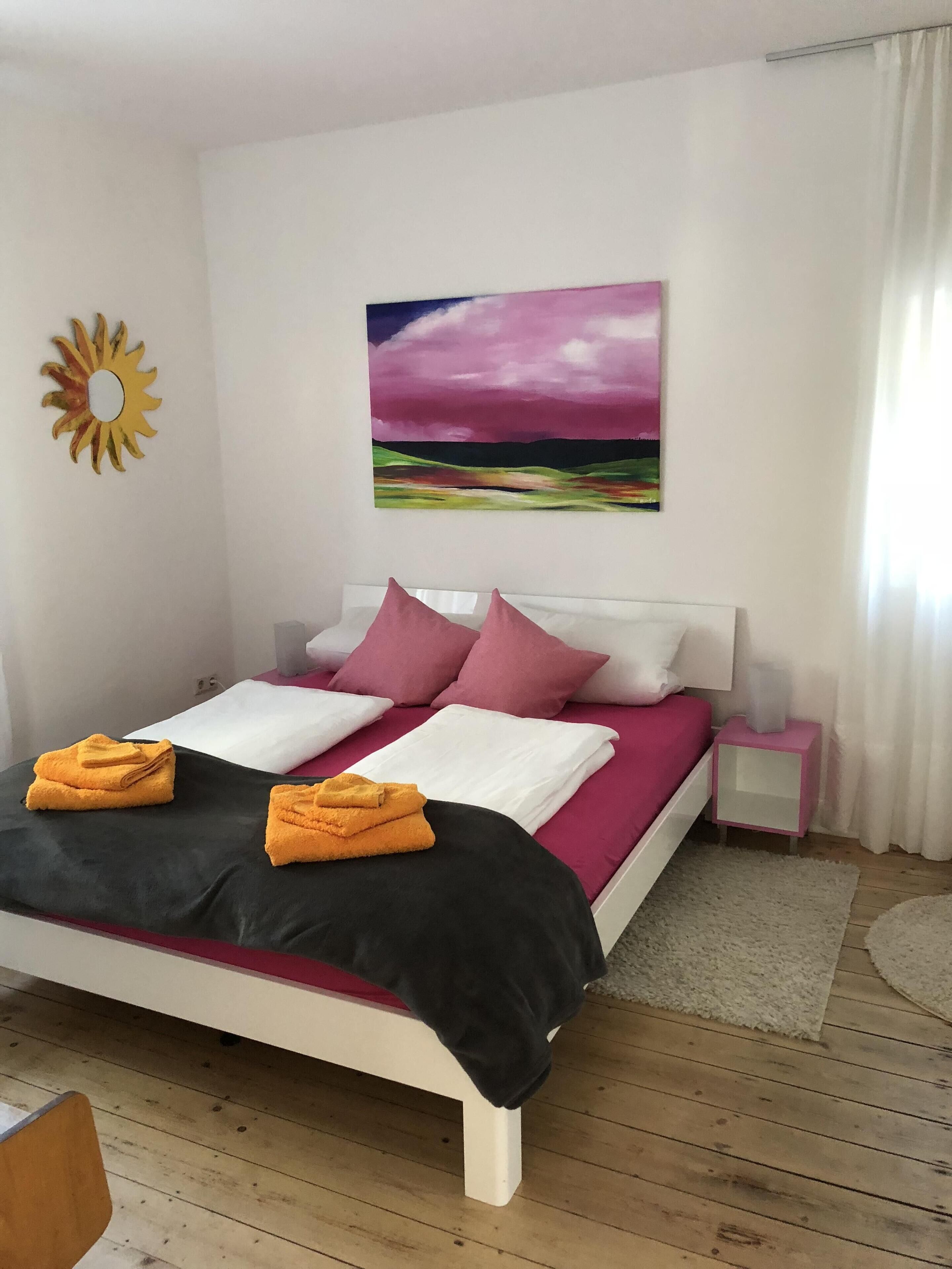 2 Schlafzimmer, Reisekinderbett, kostenloses WLAN, Bettwäsche