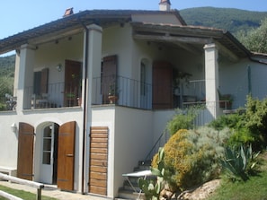 Exterior - Villa with private pool, garden, quality furnishings in a beautiful location. (Camaiore)